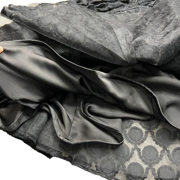 Black Puffy Short Strapless Short Prom Formal Dress Pearl Size 2 - Picture 6 of 8